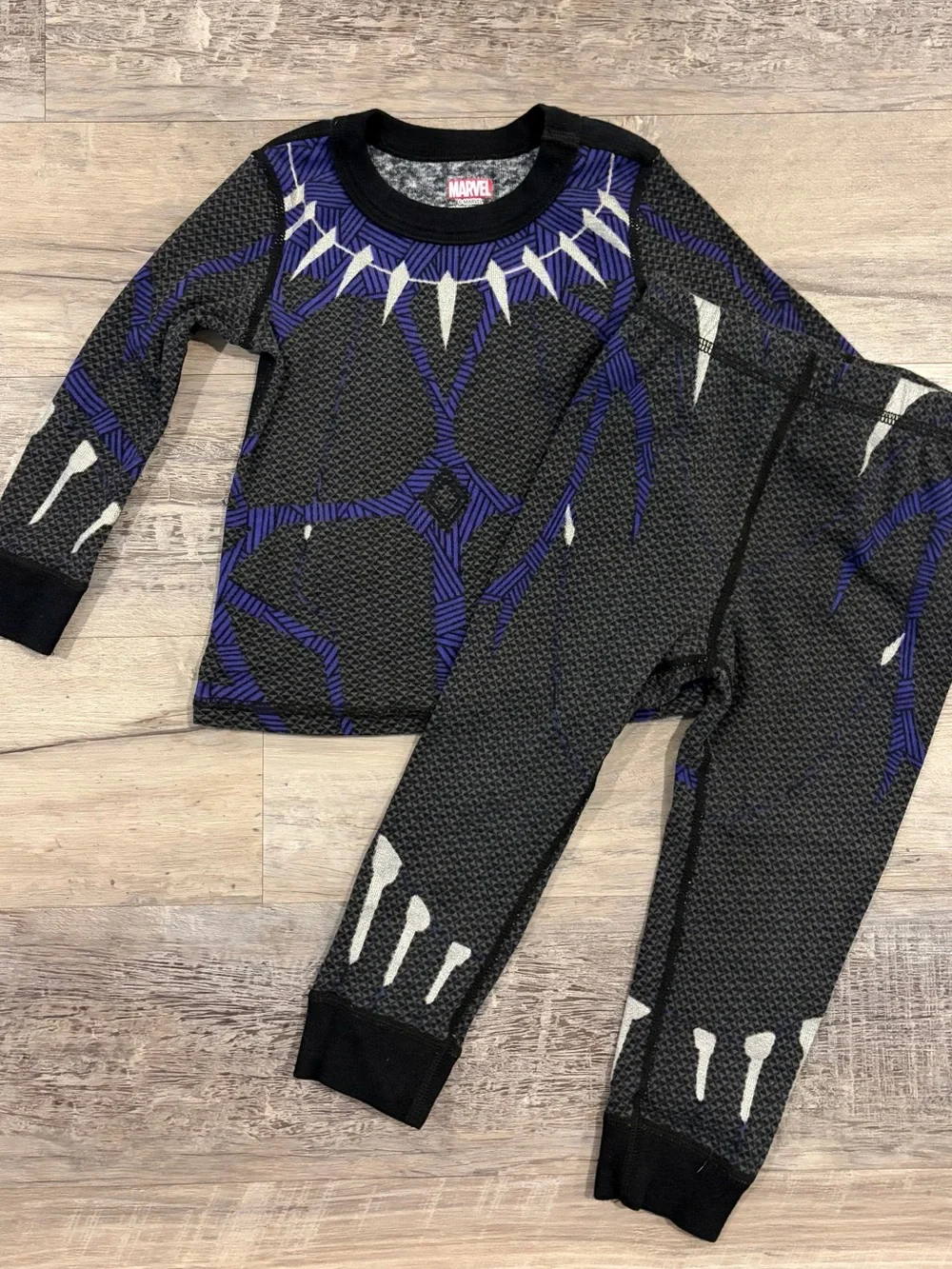 DISNEY MARVEL Black Panther Costume PJ Pajama Set, toddler boy size 2T LIKE NEW
